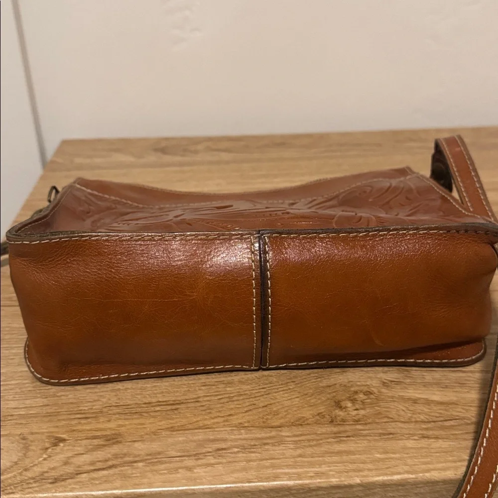 Patricia Nash Brown Tooled Leather Crossbody Bag - Picture 8 of 16